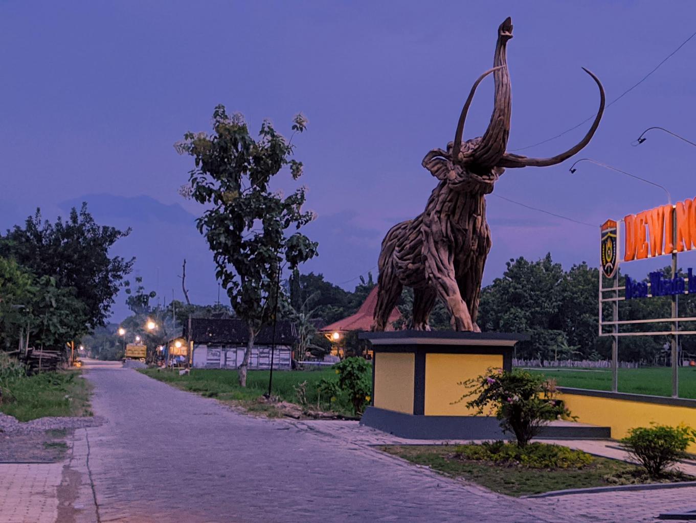 Desa Wisata DEWI NGUBALAN